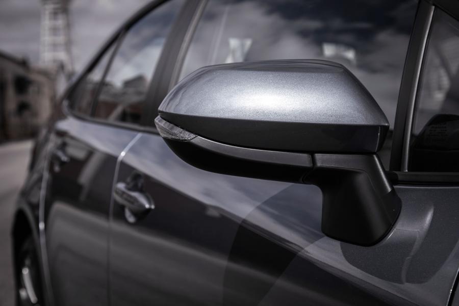 Детали экстерьера Toyota Corolla XEi Sedan 2019 года  (LA) (фото 11 из 33)